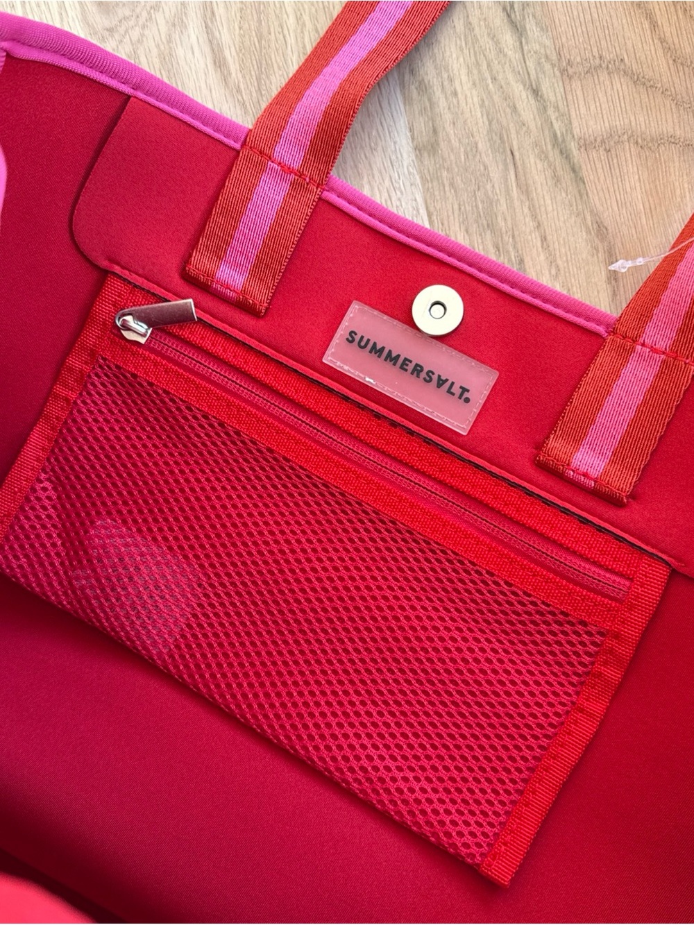 SUMMERSALT Beach Pool Tote Purse Shoulder Bag Neoprene Pink/Red Water Resistant - Picture 5 of 7